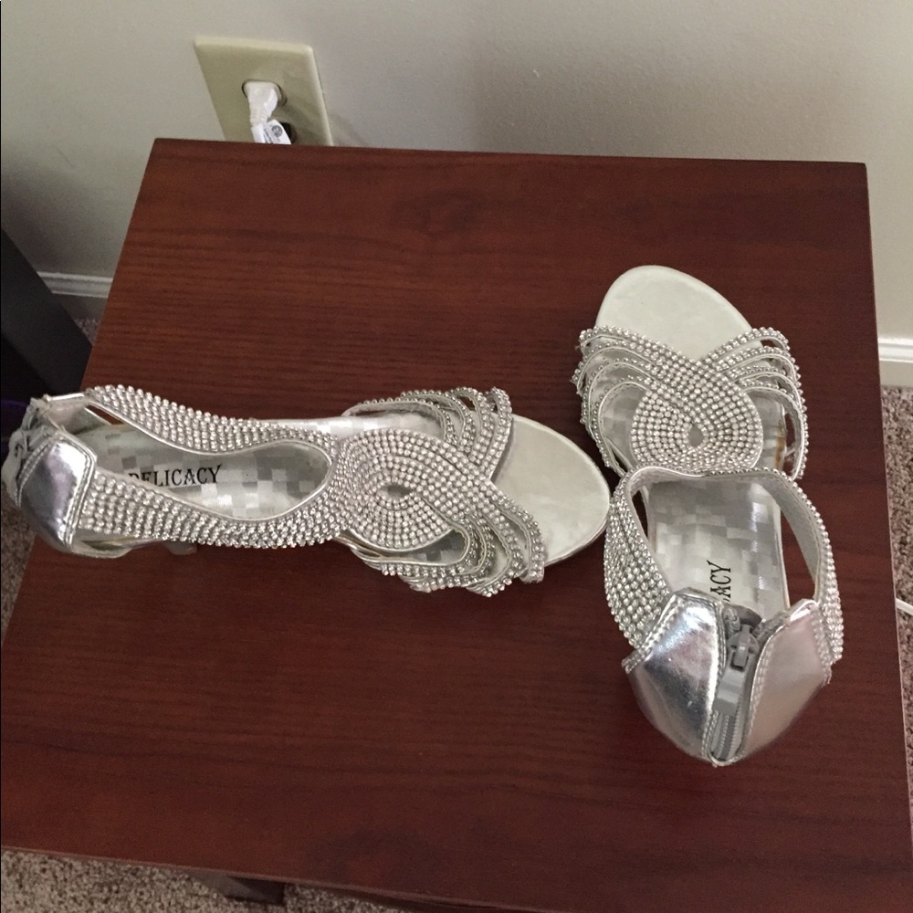 Silver heeled sandals - Picture 2 of 4